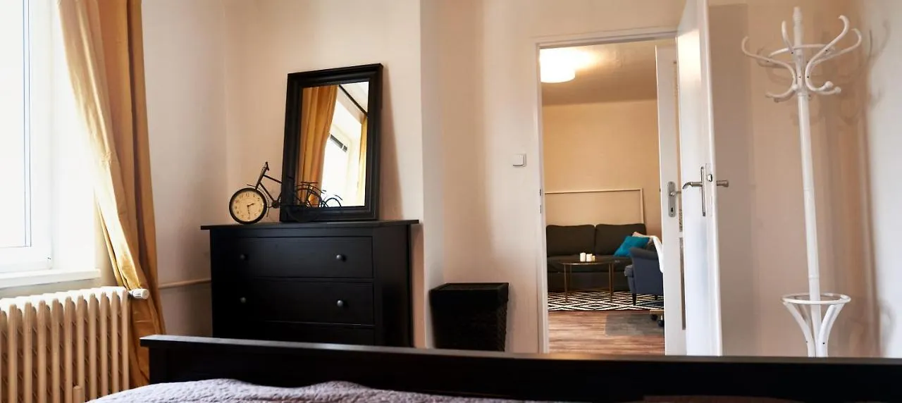 Bright Modern Apartment Praga