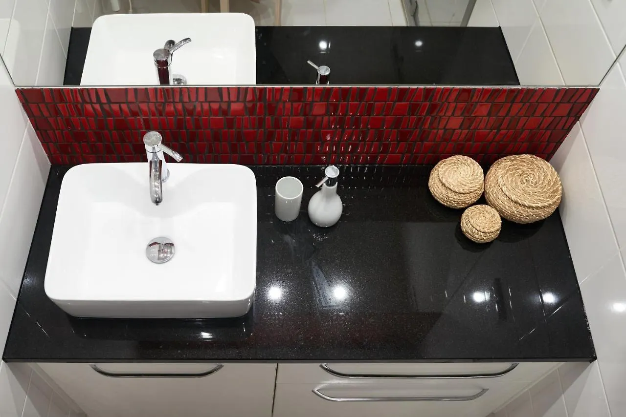Bright Modern Apartment Praga