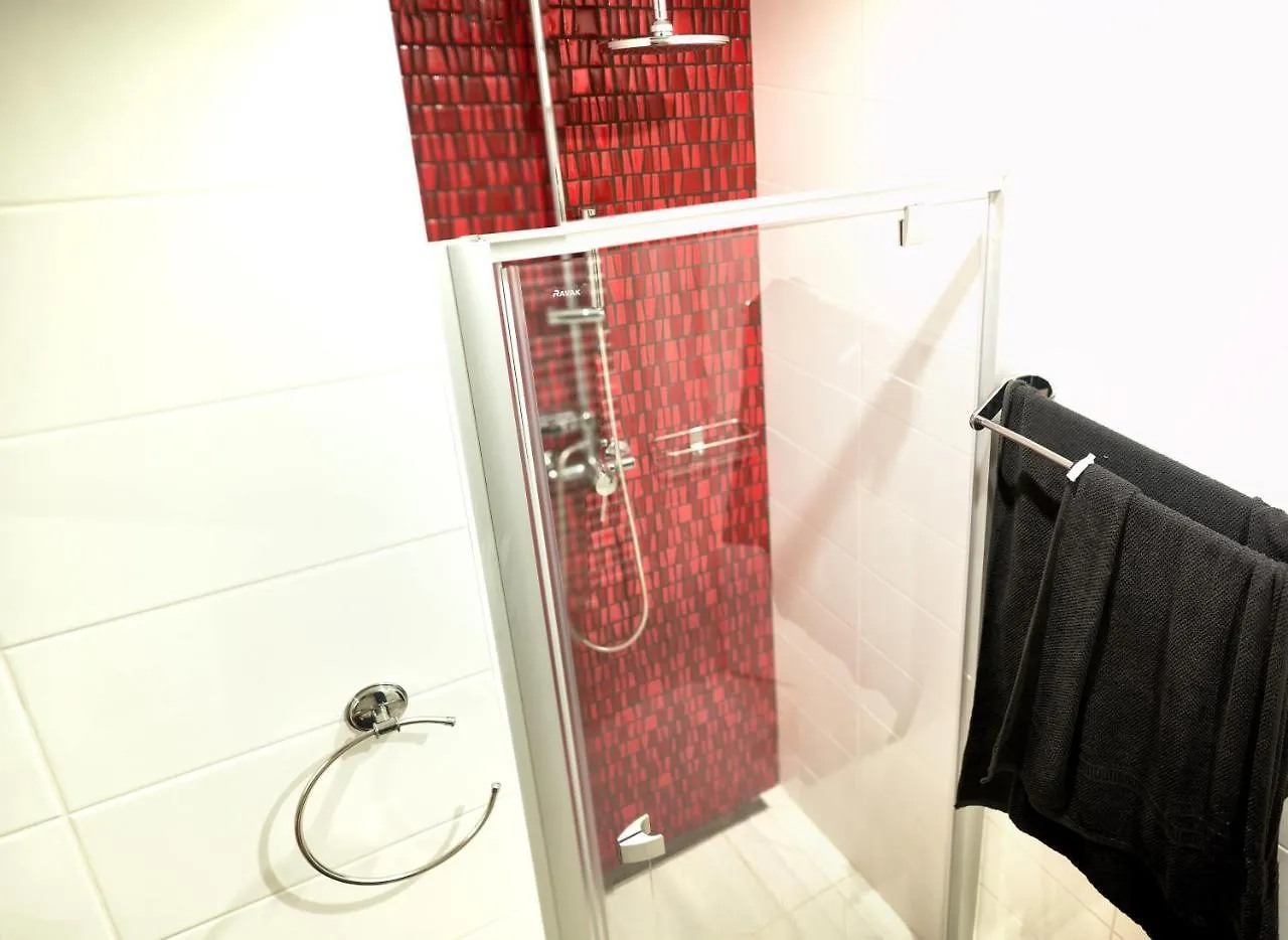 Bright Modern Apartment Praga