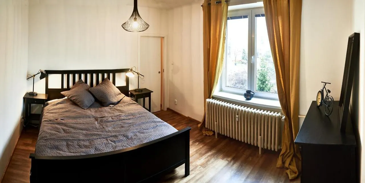 Bright Modern Apartment Praga