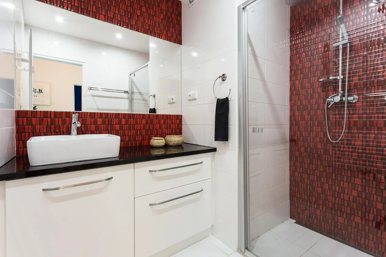 Bright Modern Apartment Praga
